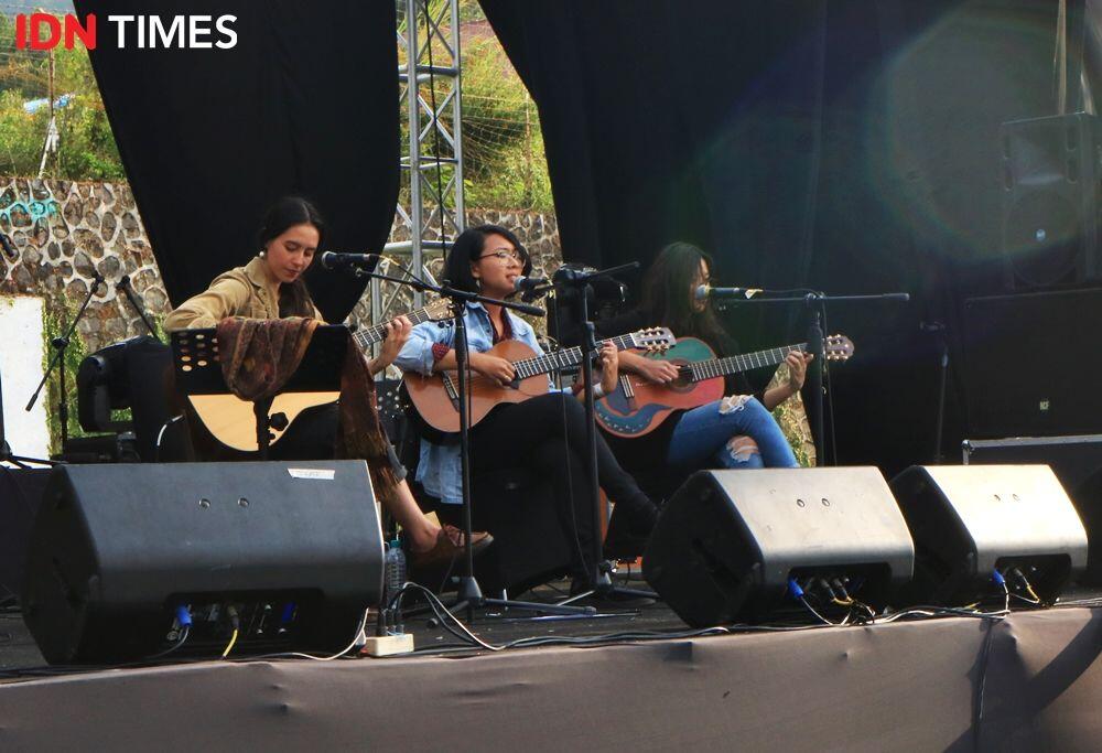Seru dan Intim, 16 Rekam Jejak Folk Music Festival 2018 Di Kota Batu