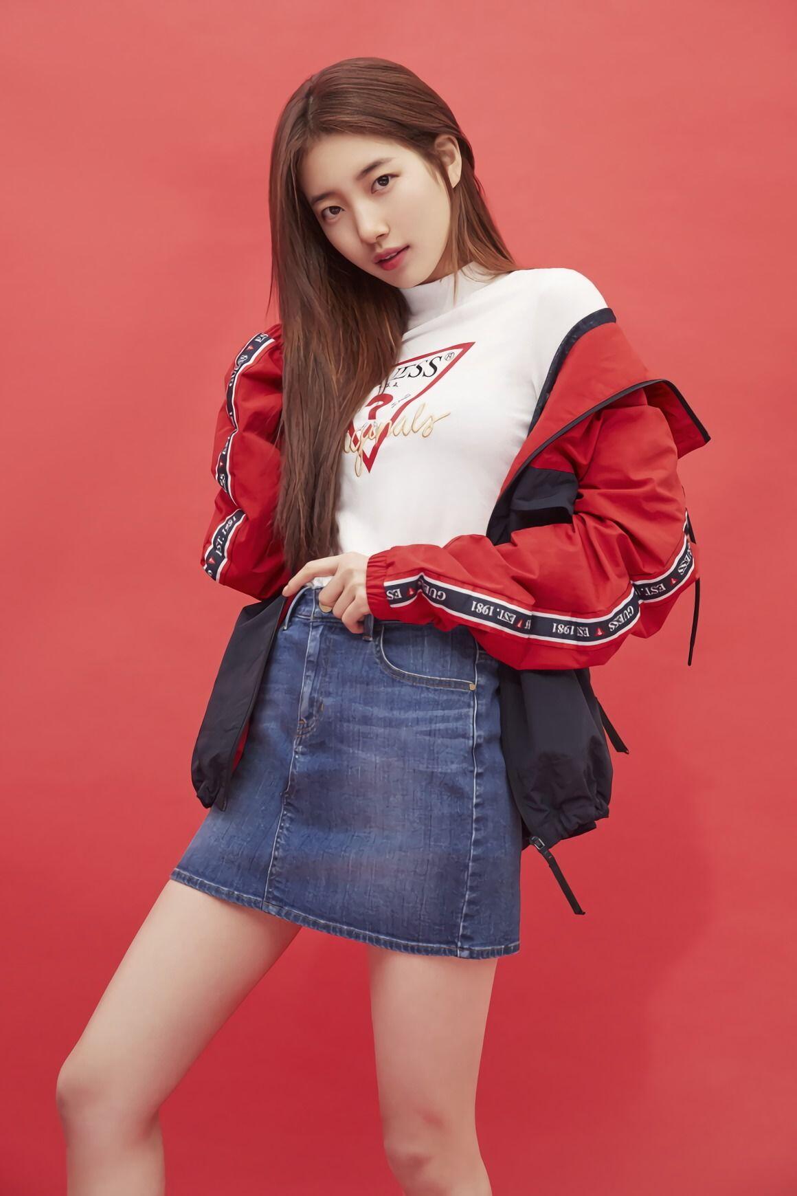 9 Penampilan Manis dalam Berbagai Padu Padan Rok Denim ala Idol KPop