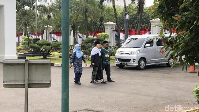 Jelang Pengumuman Cawapres Jokowi, Ma'ruf Amin Datangi Istana