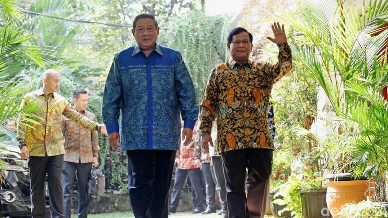 Elite PD Marah: Prabowo Jenderal Kardus!