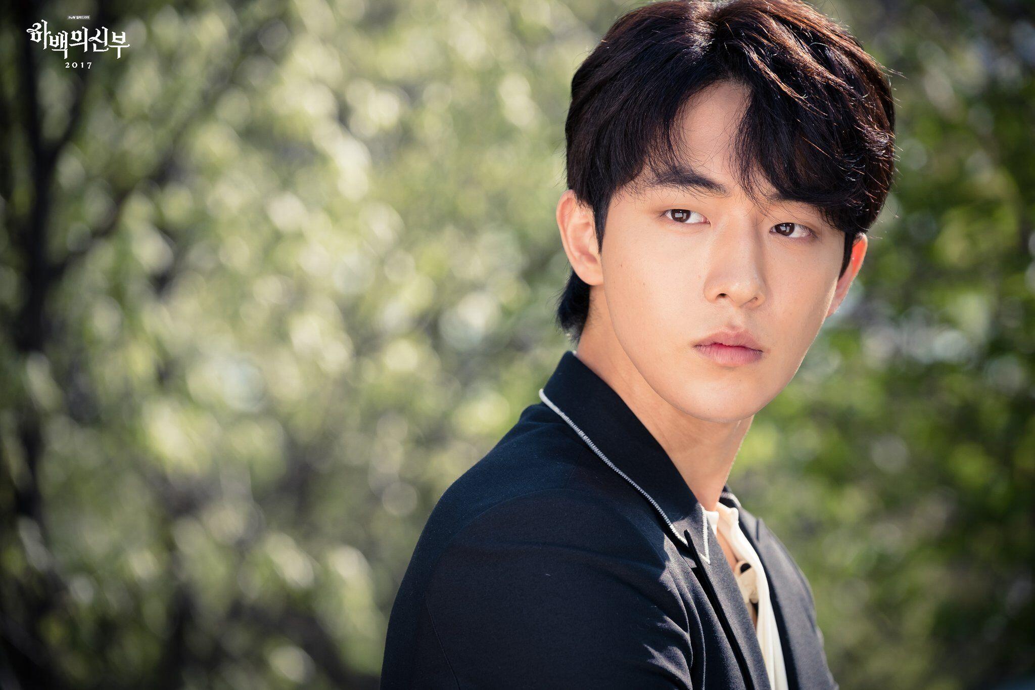11 Idol KPop Ini Bikin Fans Pangling dengan Gaya Rambut 'Mullet'