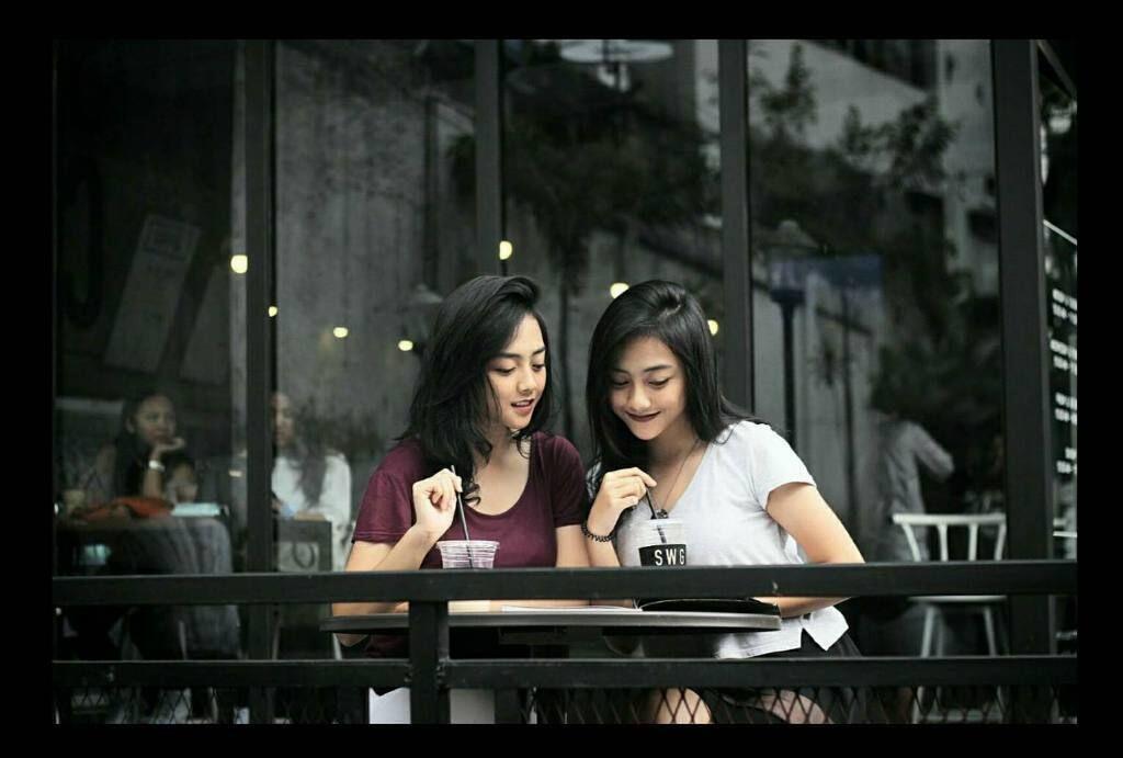 Si Kembar Cantik, Yuk Intip 8 Potret Kebersamaan Azaria dan Azalia!