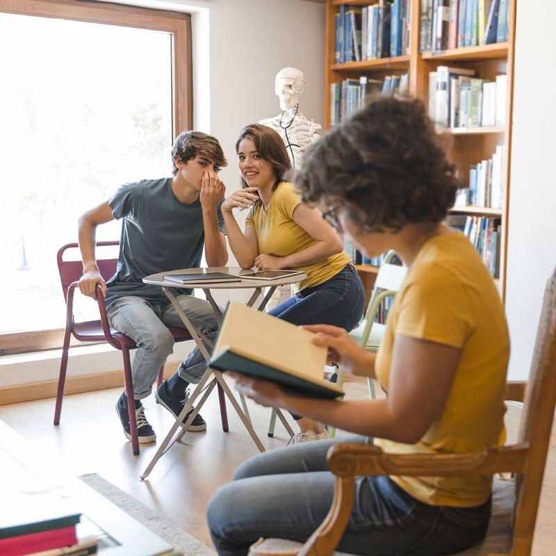 7 Tipe Teman Sekelas yang Selalu Ada di Sekolah, Kamu yang Mana Nih?