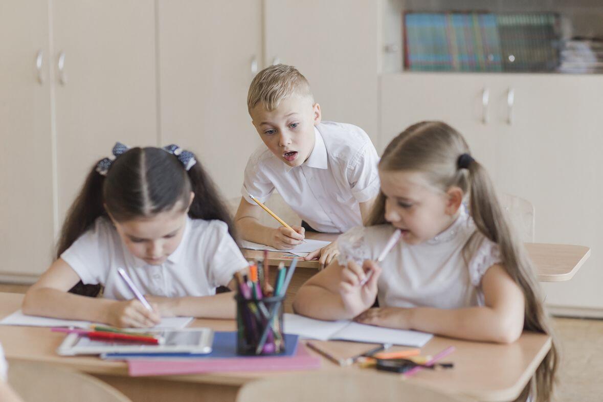 7 Tipe Teman Sekelas yang Selalu Ada di Sekolah, Kamu yang Mana Nih?