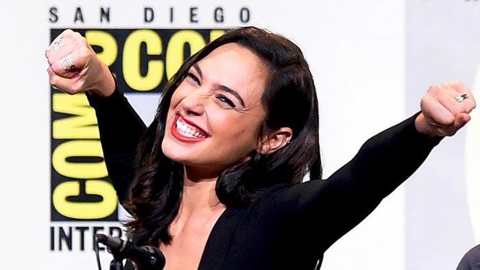 Salut! Gal Gadot Bela Bocah Ini Pakai Atribut Wonder Woman ke Sekolah