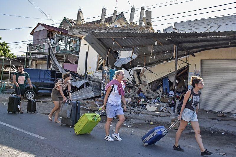 BNPB: NGO Asing 'Nyelonong' Masuk ke Lokasi Gempa Lombok