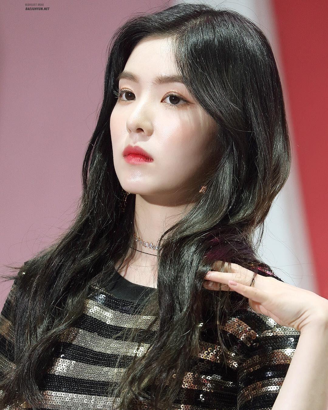 Jadi Leader Teladan, Ini 7 Potret Transformasi Irene Sejak Predebut!