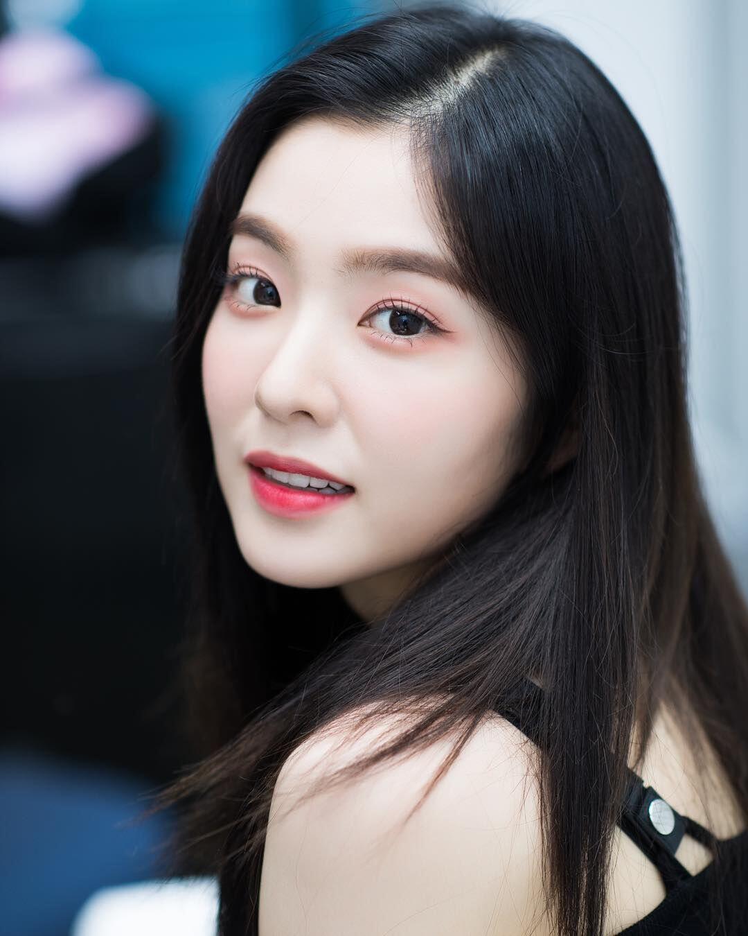 Jadi Leader Teladan, Ini 7 Potret Transformasi Irene Sejak Predebut!
