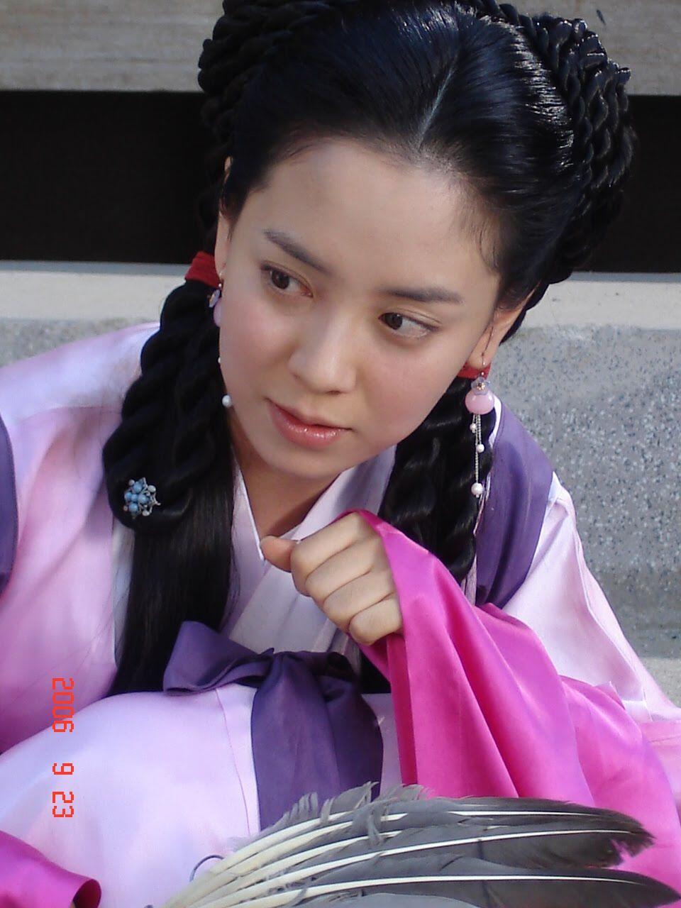 Sukses Berkarier, Ini 7 KDrama yang Dibintangi Song Ji Hyo