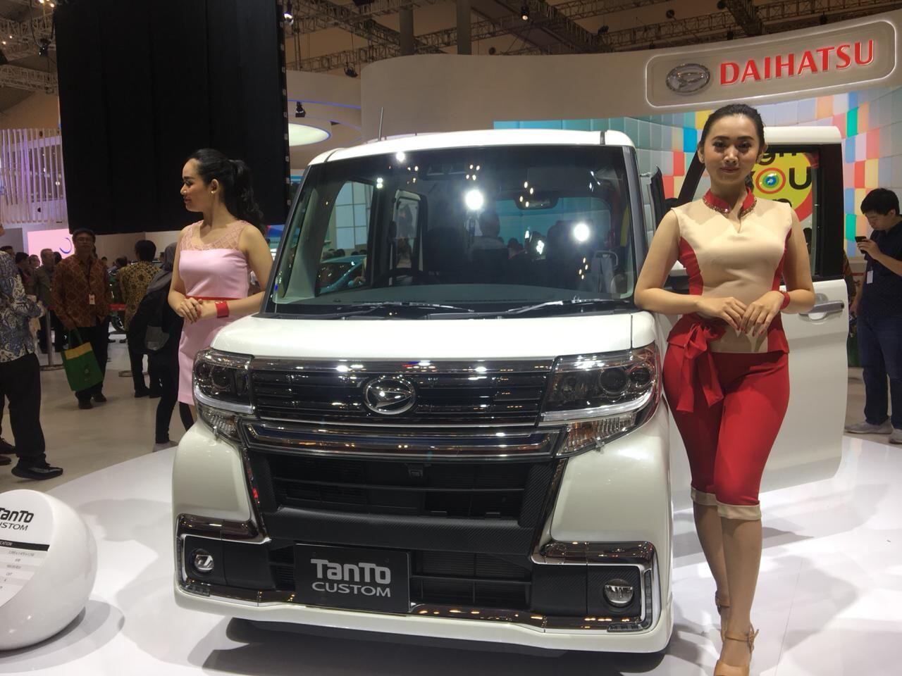 Daihatsu Berikan Keceriaan dan Warna Baru di GIIAS 2018