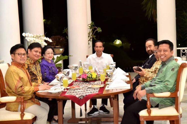 Jokowi dan Cawapresnya Daftar ke KPU Sebelum Jumatan