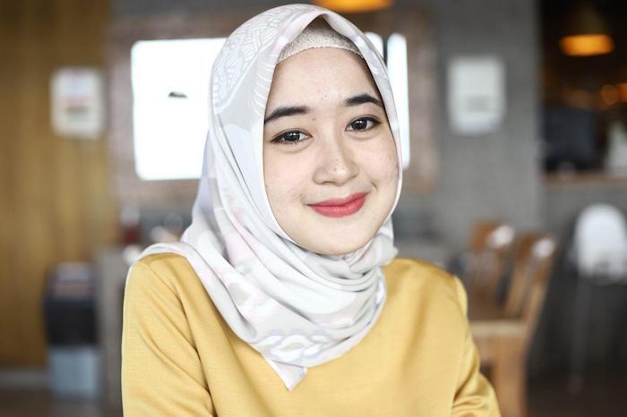 Kenalkan Fitri Setyaningsih, Jadi Model Tak Mesti Umbar Aurat