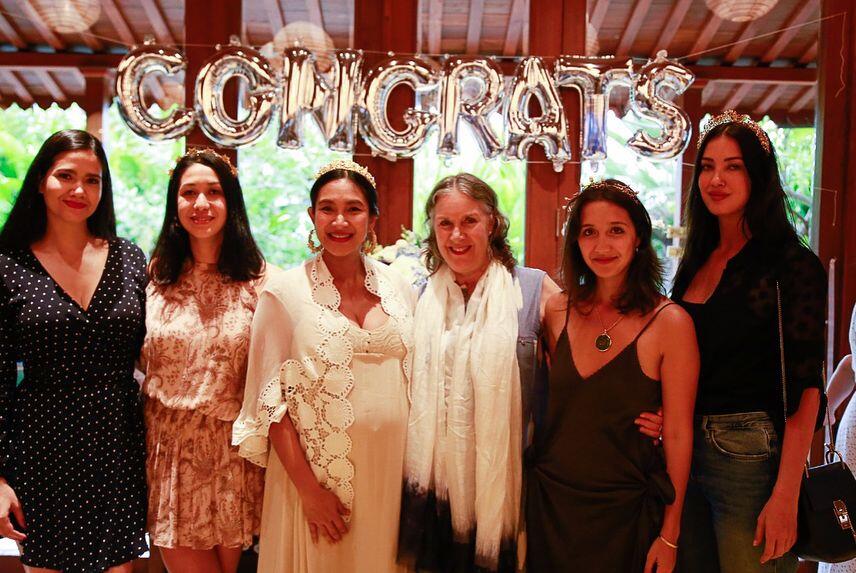 10 Potret Manis Baby Shower Happy Salma, Wah Sebentar Lagi Nih!