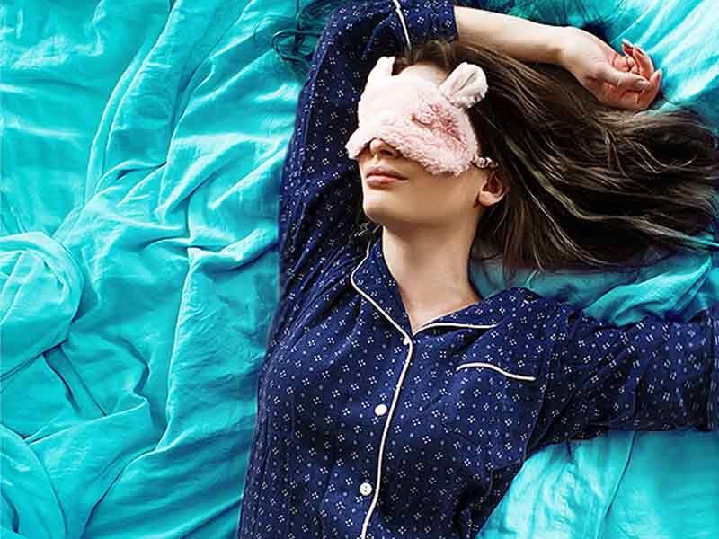 Ini 6 Manfaat Kesehatan Tidur Tanpa Bantal yang Layak Banget Dicoba