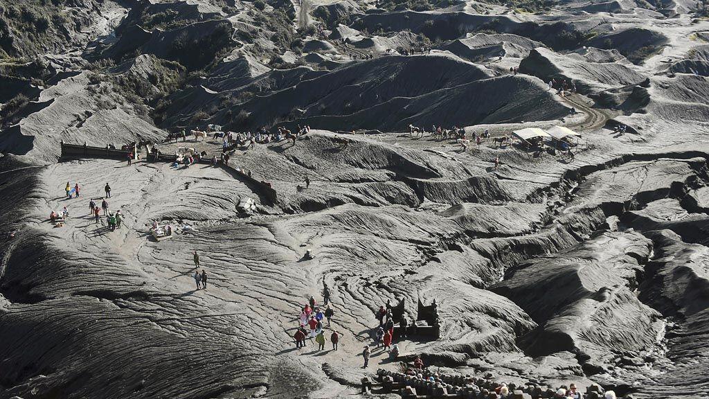 Gak Cuma Dieng, Ini 4 Fakta tentang Fenomena Es di Bromo