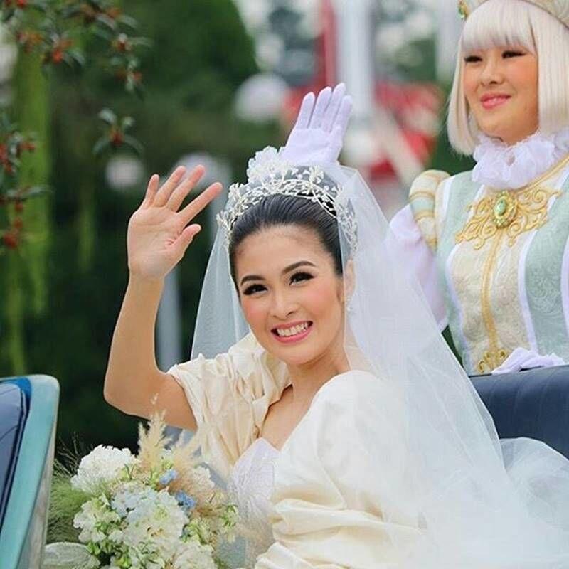 Ulang Tahun ke-35, Inilah 10 Transformasi Sandra Dewi dari Imut-imut