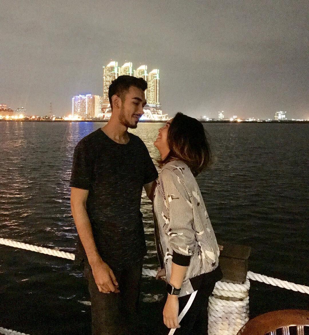 Punya Hobi Sama, Ini 10 Potret Kemesraan Raya Kitty dan Pasangan