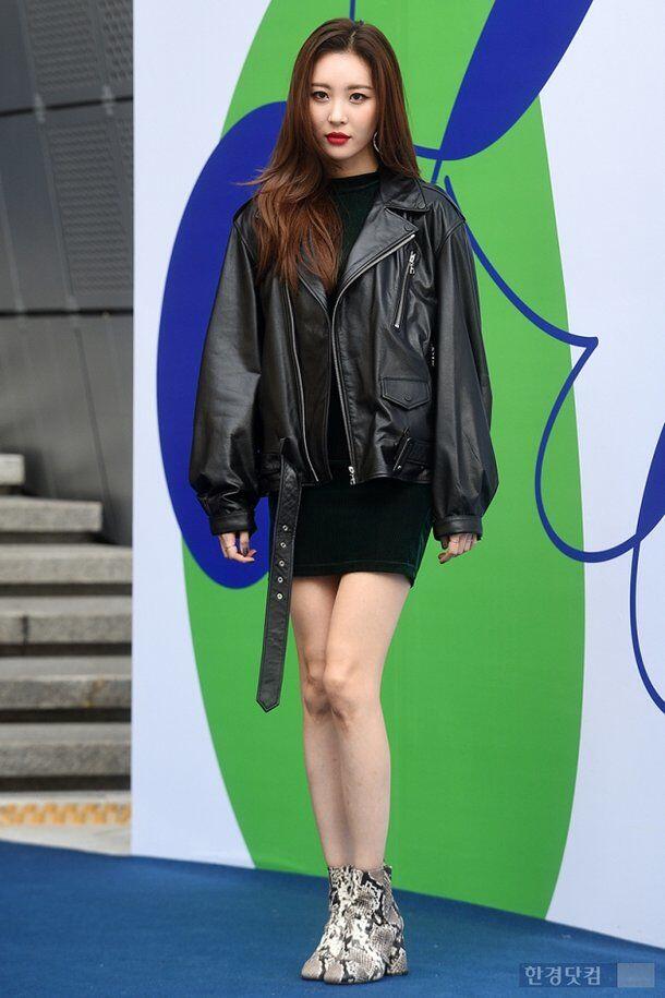 Mix and Match Leather Jacket ala Idol KPop, Boyish!