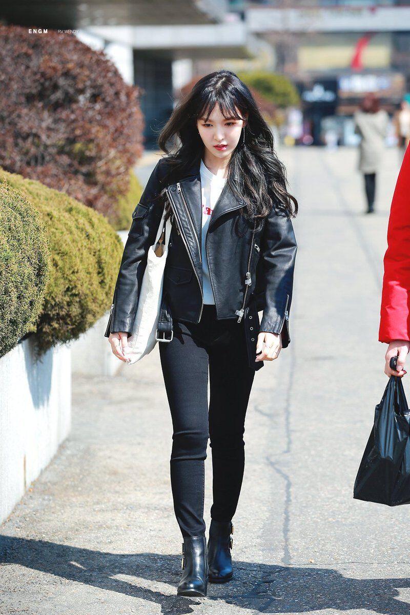 Mix and Match Leather Jacket ala Idol KPop, Boyish!