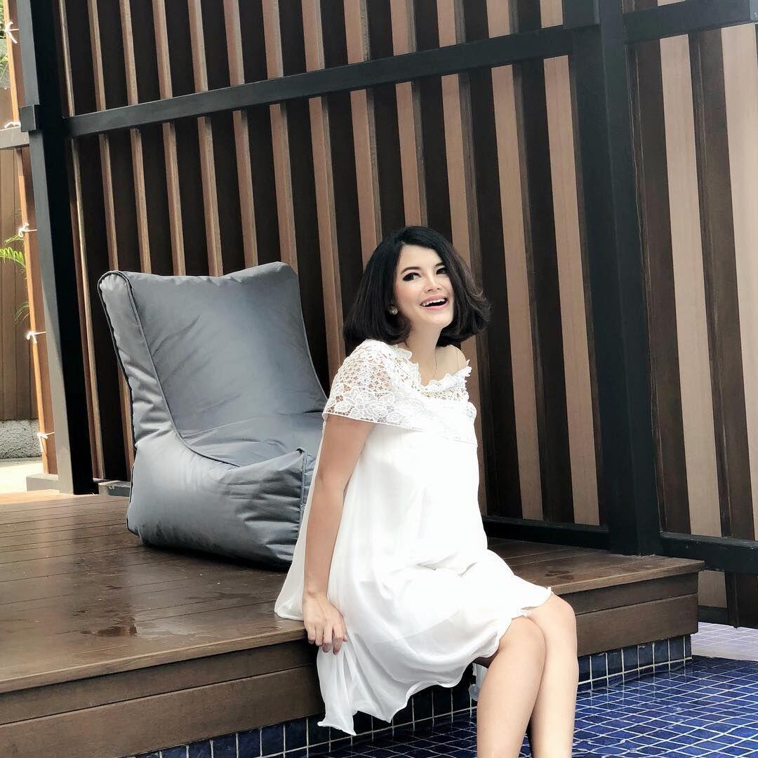 Menanti Kelahiran Anak Kedua, Ini 8 Potret Anggun Tania Putri 'Helen'