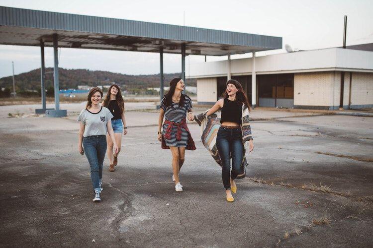 5 Alasan Kenapa Kamu Harus Traveling Bareng Gengmu Walau Cuma Sekali