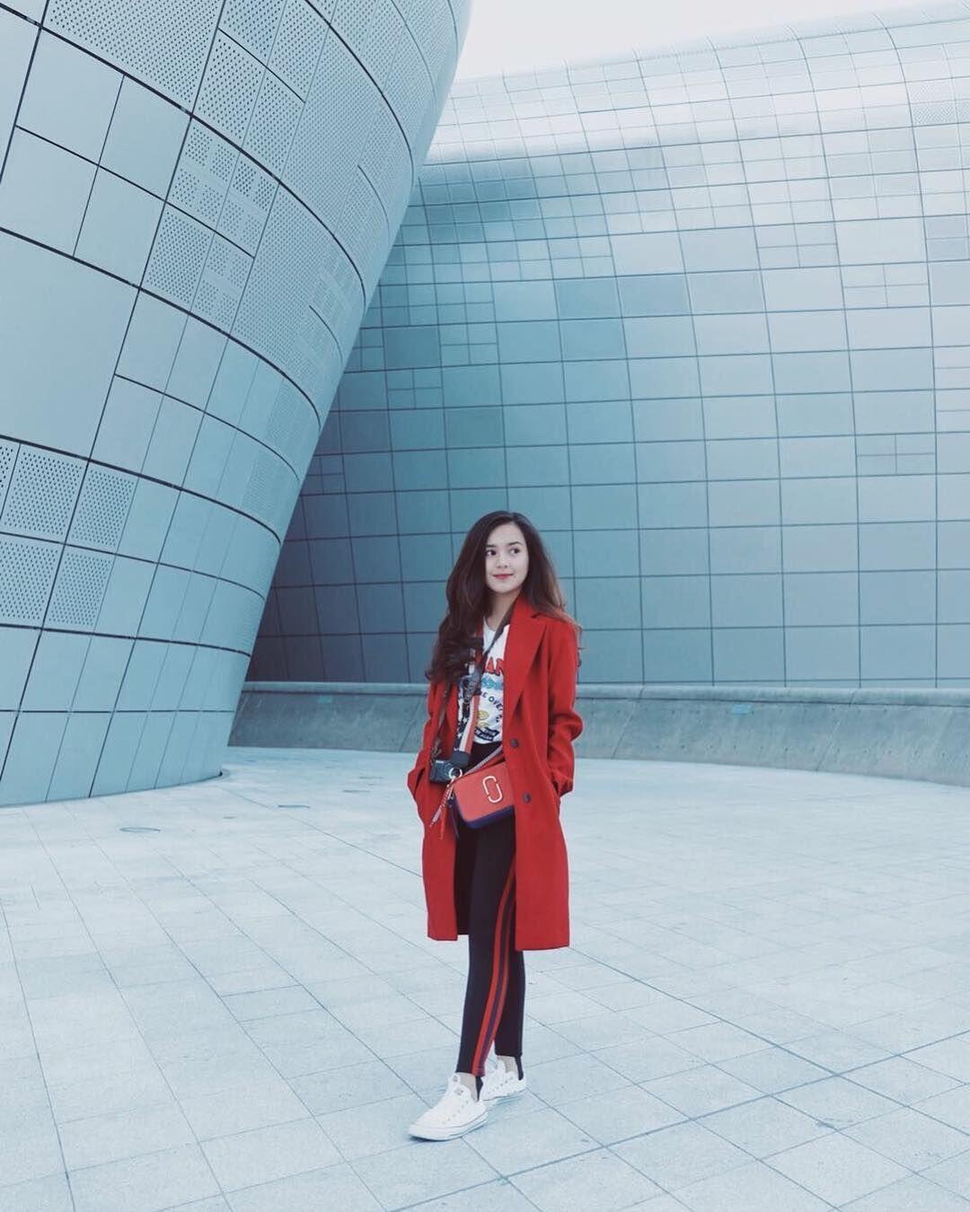 10 Gaya OOTD ala Beby Tsabina, Stylish Banget!