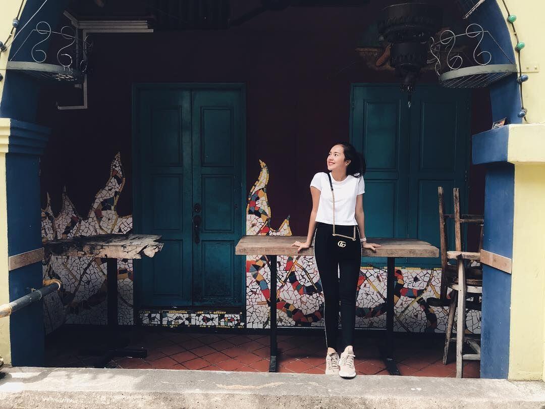 10 Gaya OOTD ala Beby Tsabina, Stylish Banget!