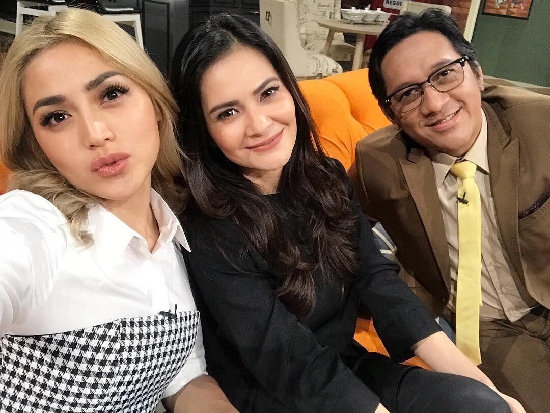 10 Potret Terbaru Cut Tari yang Selalu Awet Muda bak ABG, Hits Abis!
