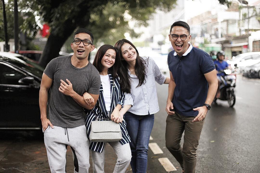 10 Potret Terbaru Cut Tari yang Selalu Awet Muda bak ABG, Hits Abis!