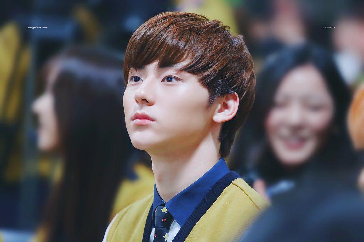 Genap Berusia 23 Tahun, Begini Potret Hwang Minhyun Wanna One