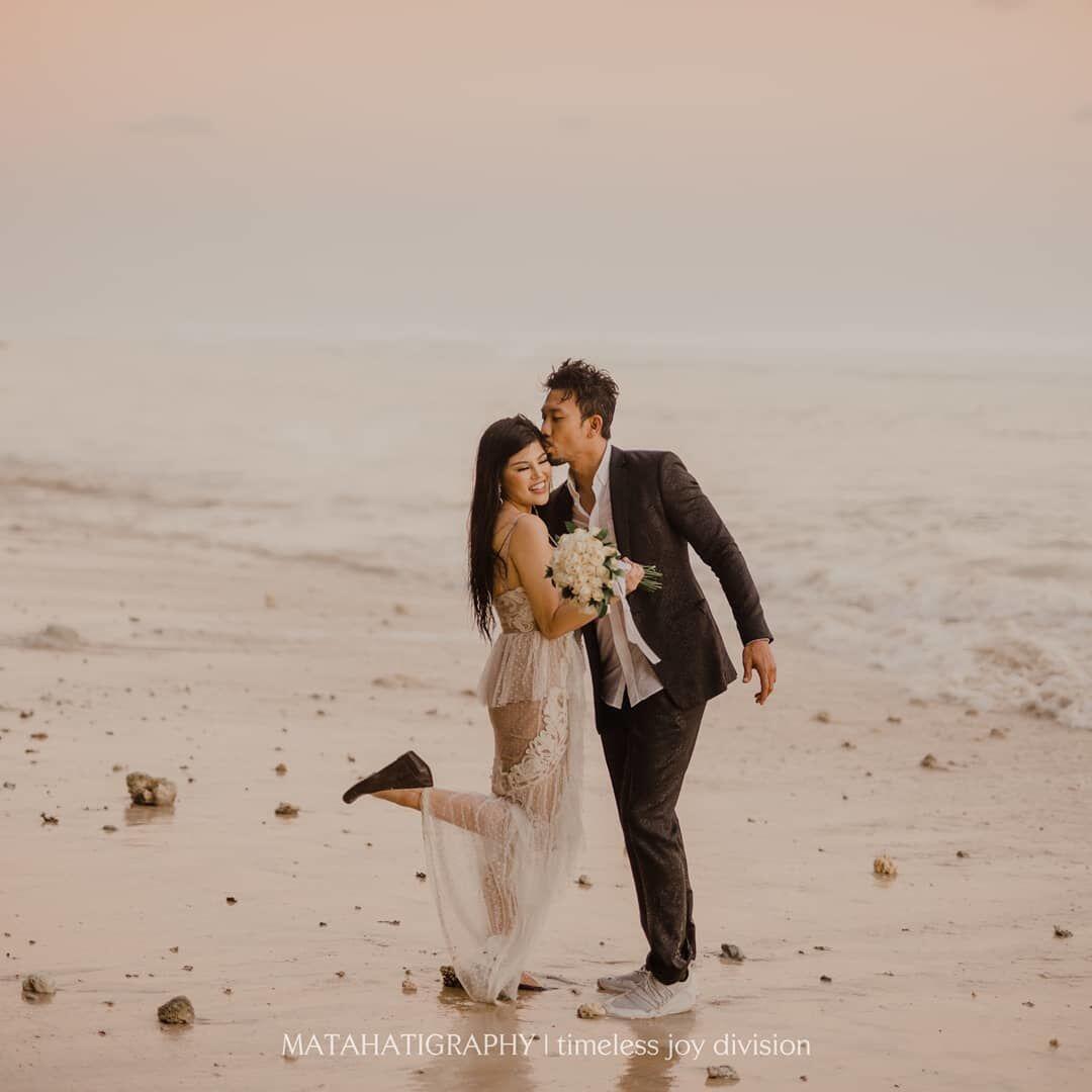 Resmi Lamaran, 10 Bocoran Pre Wedding Denny Sumargo dan Dita Soedarjo
