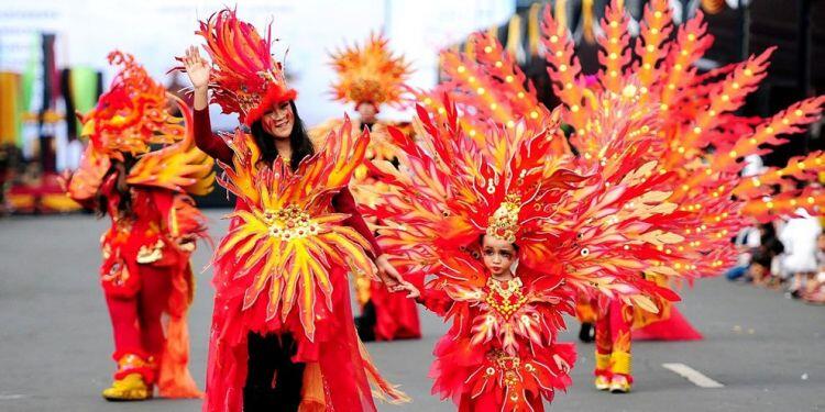 Peserta Jember Fashion Carnaval | Sumber: Kaskus