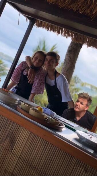 Keluarga Beckham di Bali, Main Air Terjun - Takut Lihat Barong
