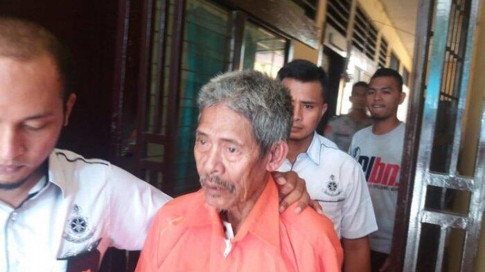 Istri Dukun (Tete) Jago Blak-blakan Saksikan Langsung Suaminya Setubuhi Hasni