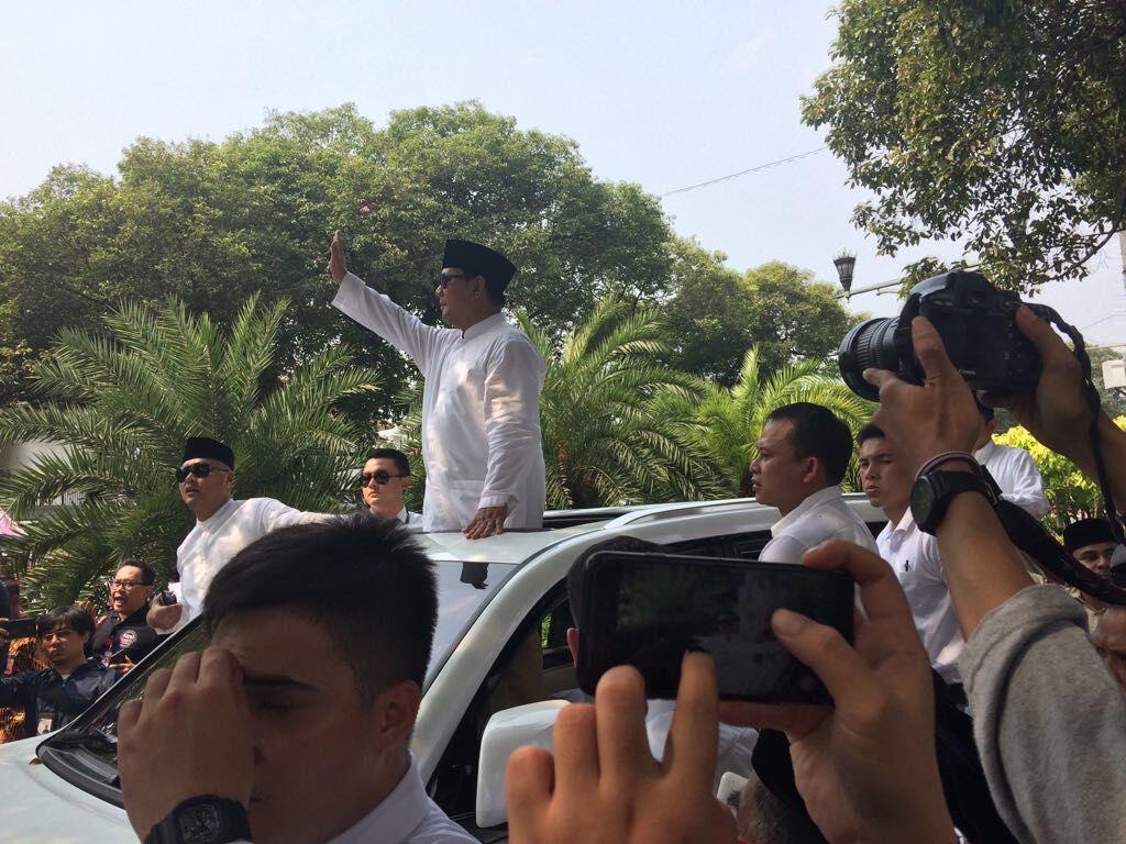 Lagu #2019GantiPresiden Iringi Pendaftaran Prabowo-Sandi