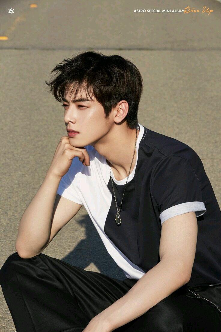 Dijuluki Face Genius, 9 Potret Cha Eunwoo Ini Bikin Jatuh Cinta!