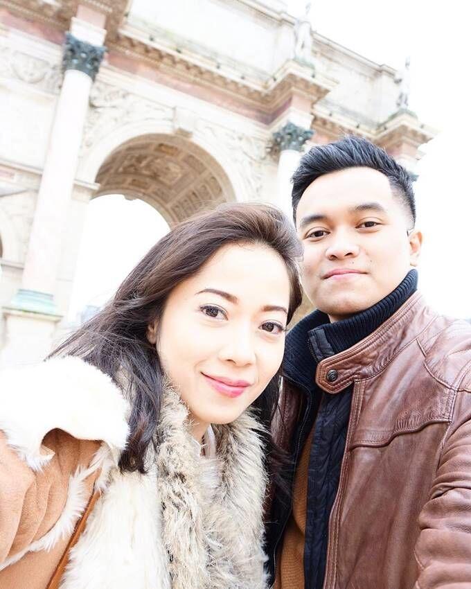 Hamil, 10 Kemesraan Karina Salim dan Suami yang Jarang Diekspos