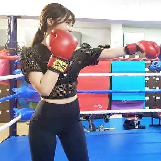 Keren Banget! Ternyata 9 Seleb Cewek Korea Ini Jago Bela Diri