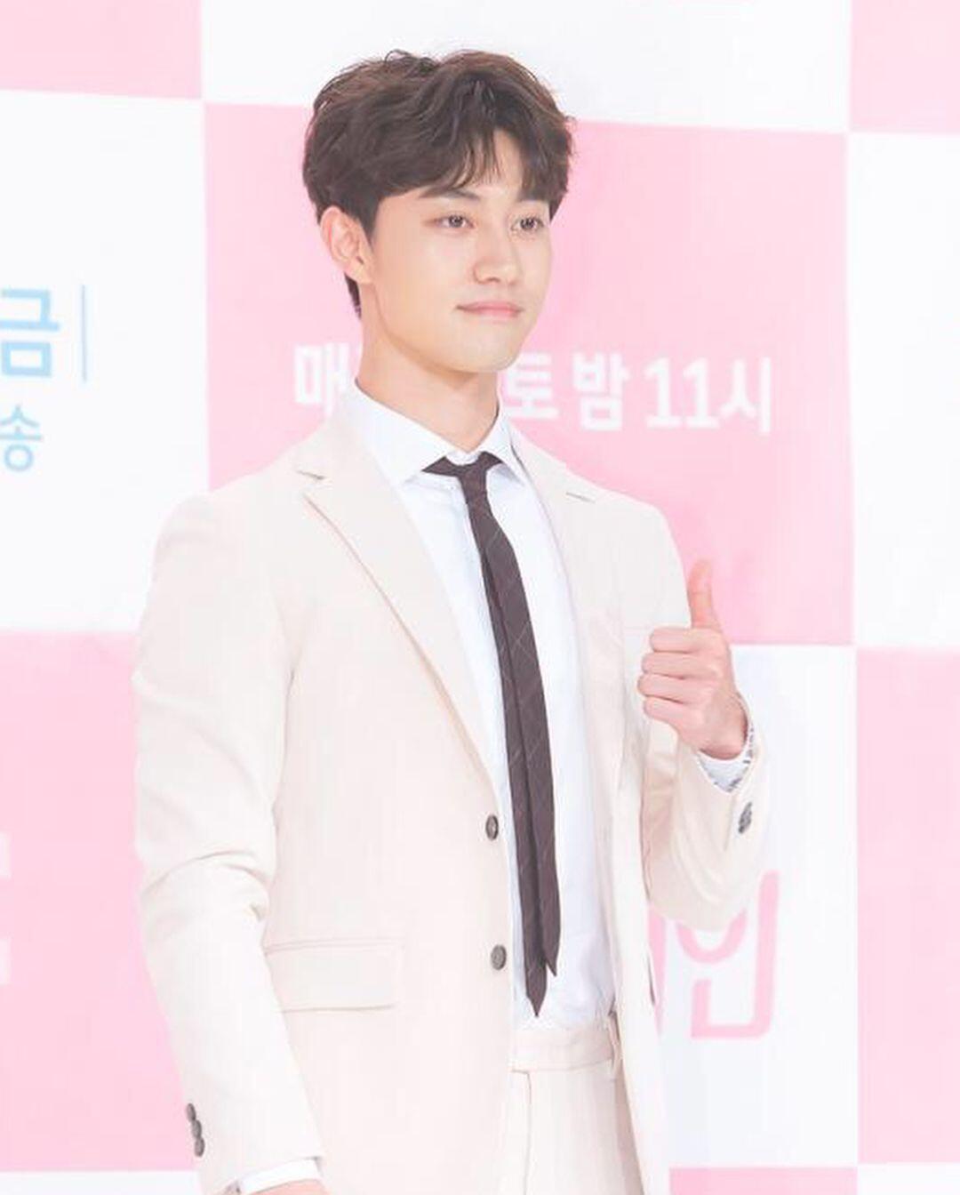 10 Potret Kwak Dongyeon, Saingan Eunwoo di "My ID is Gangnam Beauty"