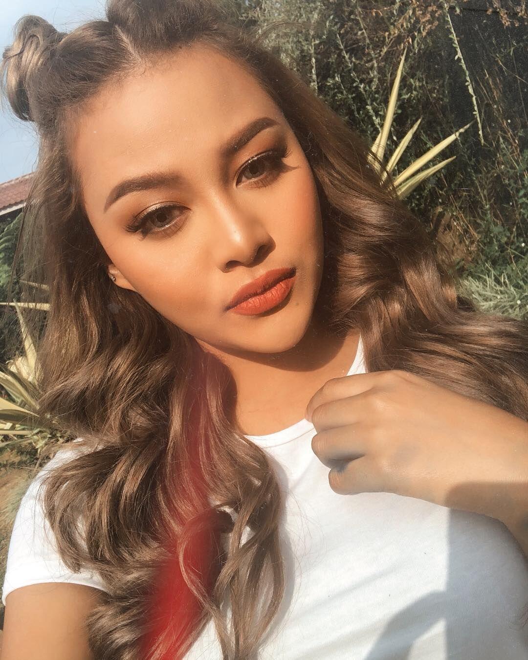 Mirip Bule, 10 Potret Aurel Hermansyah dengan Rambut Blonde
