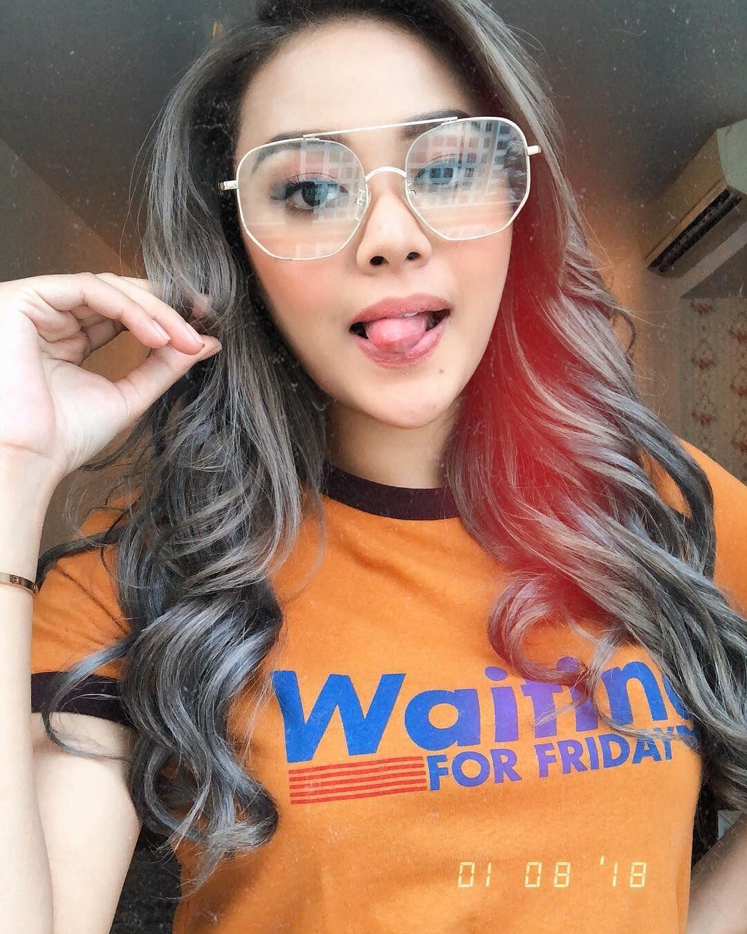 Mirip Bule, 10 Potret Aurel Hermansyah dengan Rambut Blonde