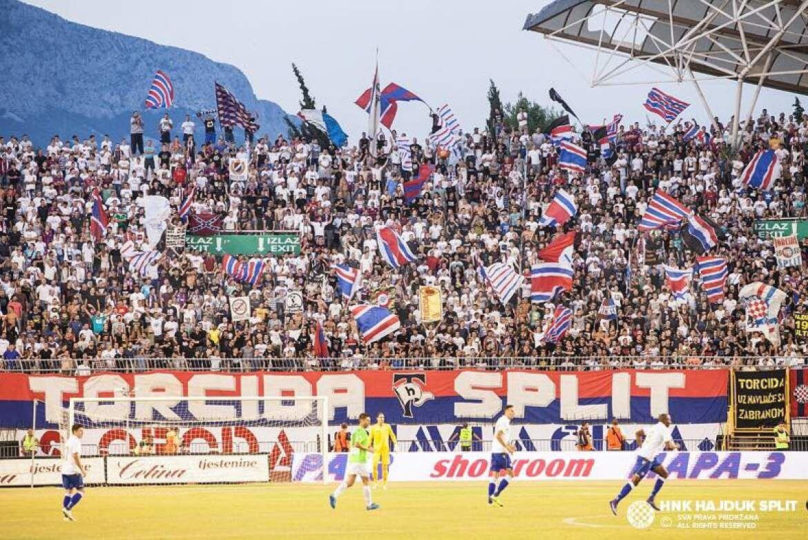 Serbia Usir 6 Suporter Klub Kroasia Usai Terlibat Perampokan