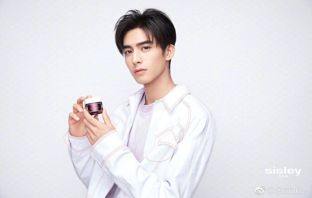 7 Fakta Menarik Song Wei Long Aktor China yang Katanya Mirip Sehun EXO