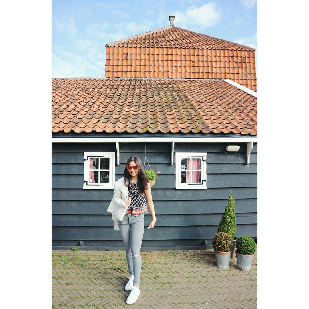 10 Ide Outfit ala Talita Bachtiar, Adik Ipar Tasya yang Hobi Traveling