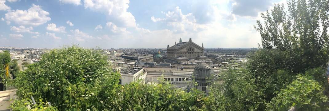 Menikmati Paris dari Rooftop