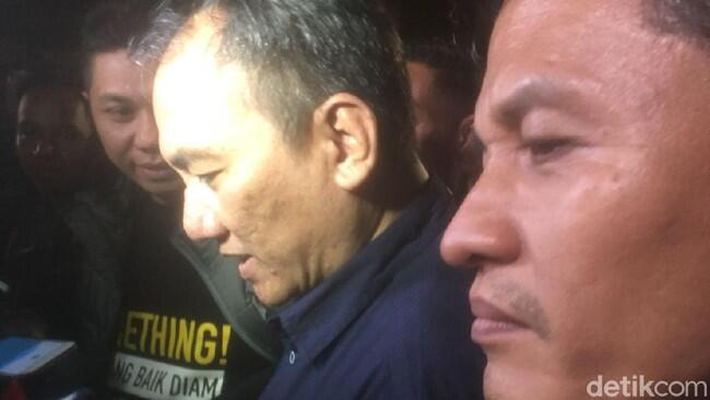 Ungkap Mahar Rp 500 M, Andi Arief Singgung Strategi Kardus Sandiaga