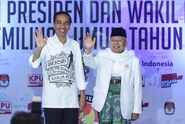 Gandeng Kiai Ma'ruf, Jokowi Usung Ekonomi Umat