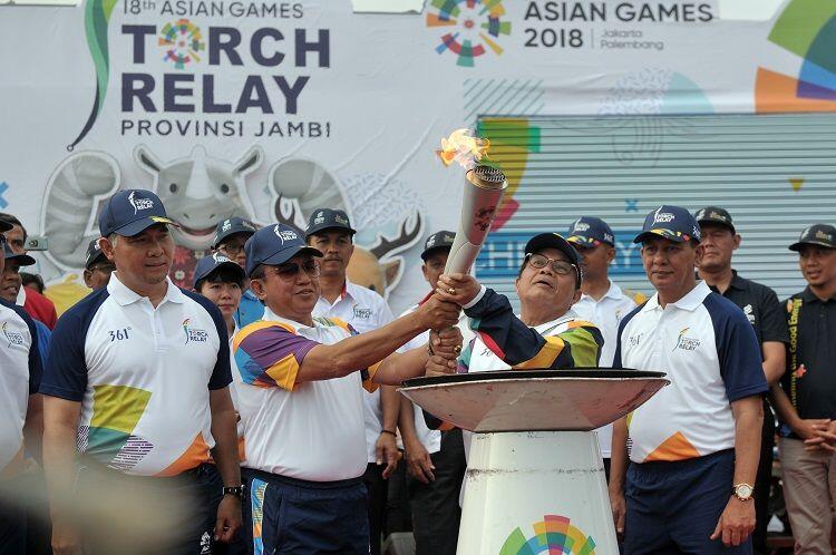 FOTO: Begini Serunya Perjalanan Obor Asian Games 2018!