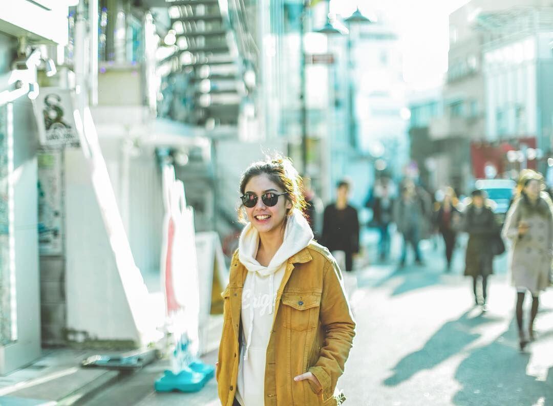 10 Gaya OOTD ala Vanesha Prescilla, Keren Abis!
