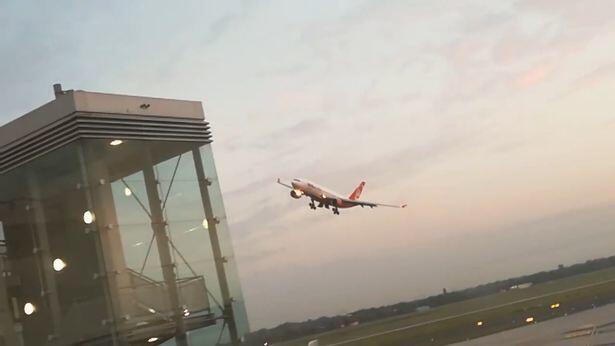 Karyawan Maskapai Penerbangan Mencuri Pesawat di Bandara Seattle